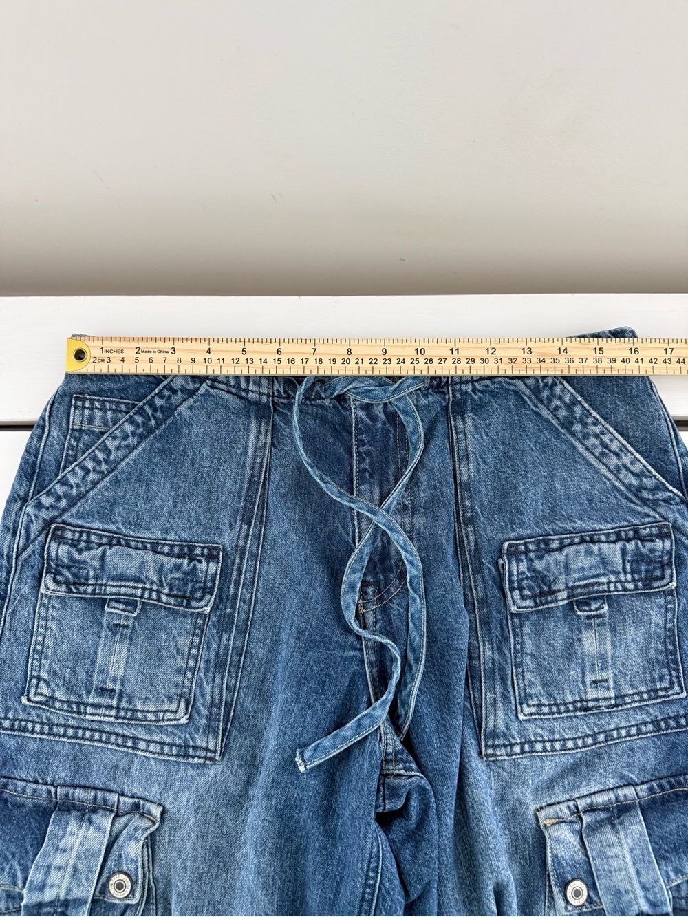 Free People We The Free Reina Cargo Shorts Medium Lyocell Denim Utility - Picture 6 of 8